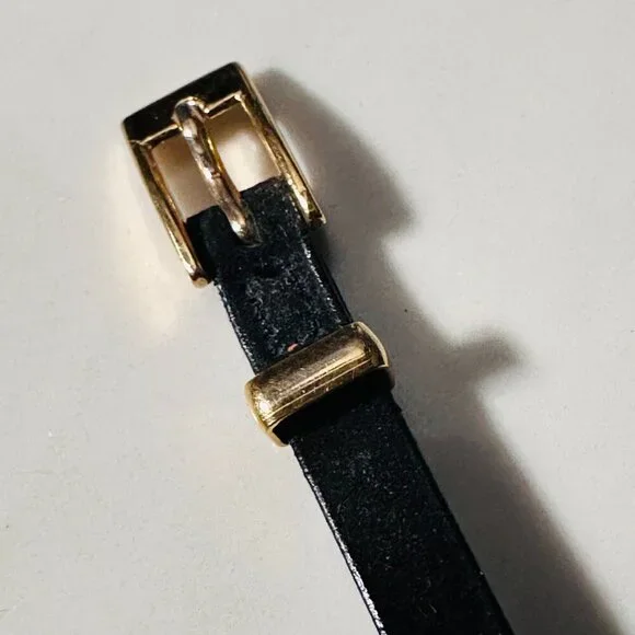 Timex Ladies Watch - Gold Tone Round Face - Thin Strap - Needs Battery - Picture 4 of 5